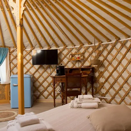Yurta Glamping San Leone Bed and breakfast *
