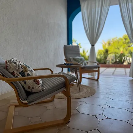 Yurta Glamping San Leone & Casa Baia Blu Bed and Breakfast *