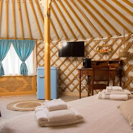 Yurta Glamping San Leone Bed & Breakfast