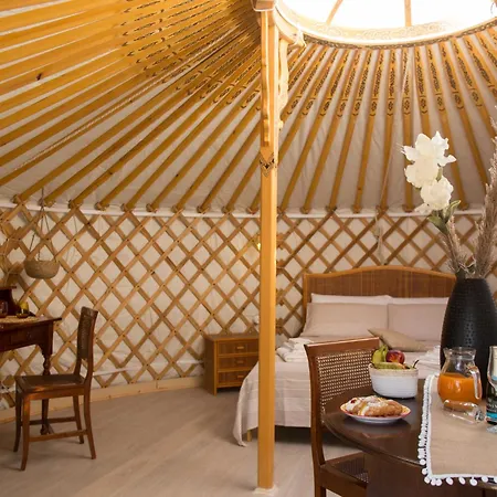 Yurta Glamping San Leone Bed & Breakfast