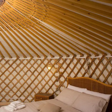 Yurta Glamping San Leone Bed & Breakfast